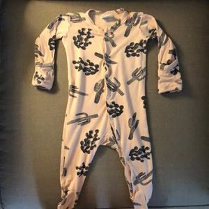 Spearmint Love cactus snap footie